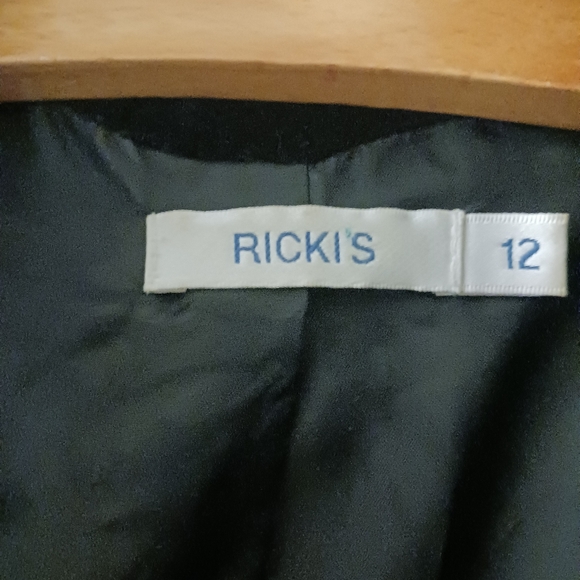 Ricki's Black Velvet Blazer Jacket// Sz. 12 - Picture 3 of 6